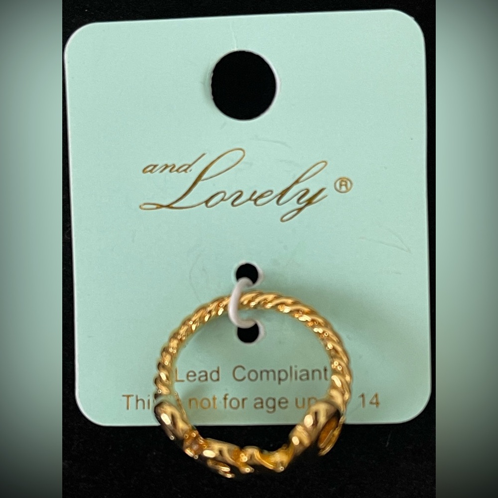 Gold Script Ring - Picture 2 of 3